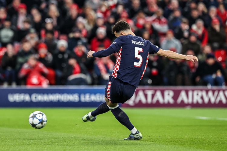 世界杯手机观看-罗马诺:即便从欧冠出局,埃因霍温也不想放佩里西奇加盟国米