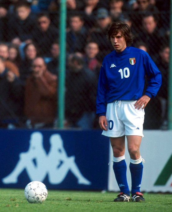 世界杯官方直播-老照片回顾意大利球星皮尔洛|世界杯_新浪体育_新浪新闻